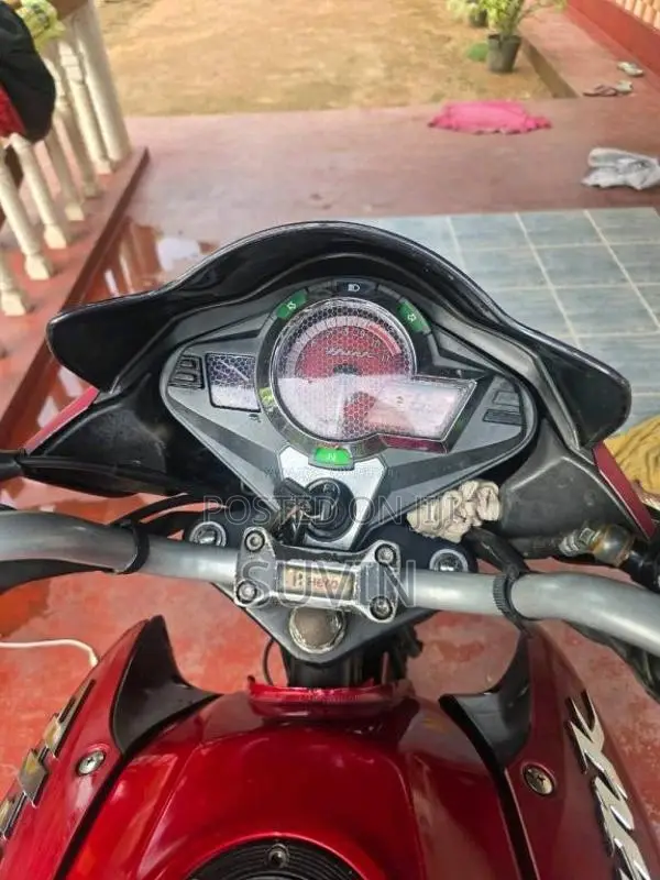 Hero Hunk 2013 Motorbike (Used)