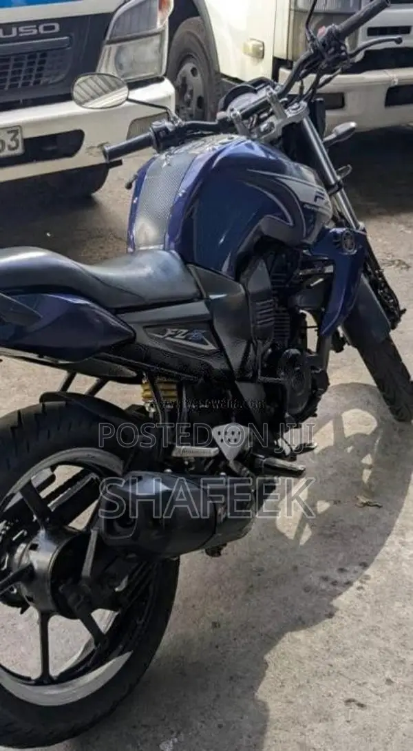 Yamaha FZ Version 1 2013 Motorbike (Used)