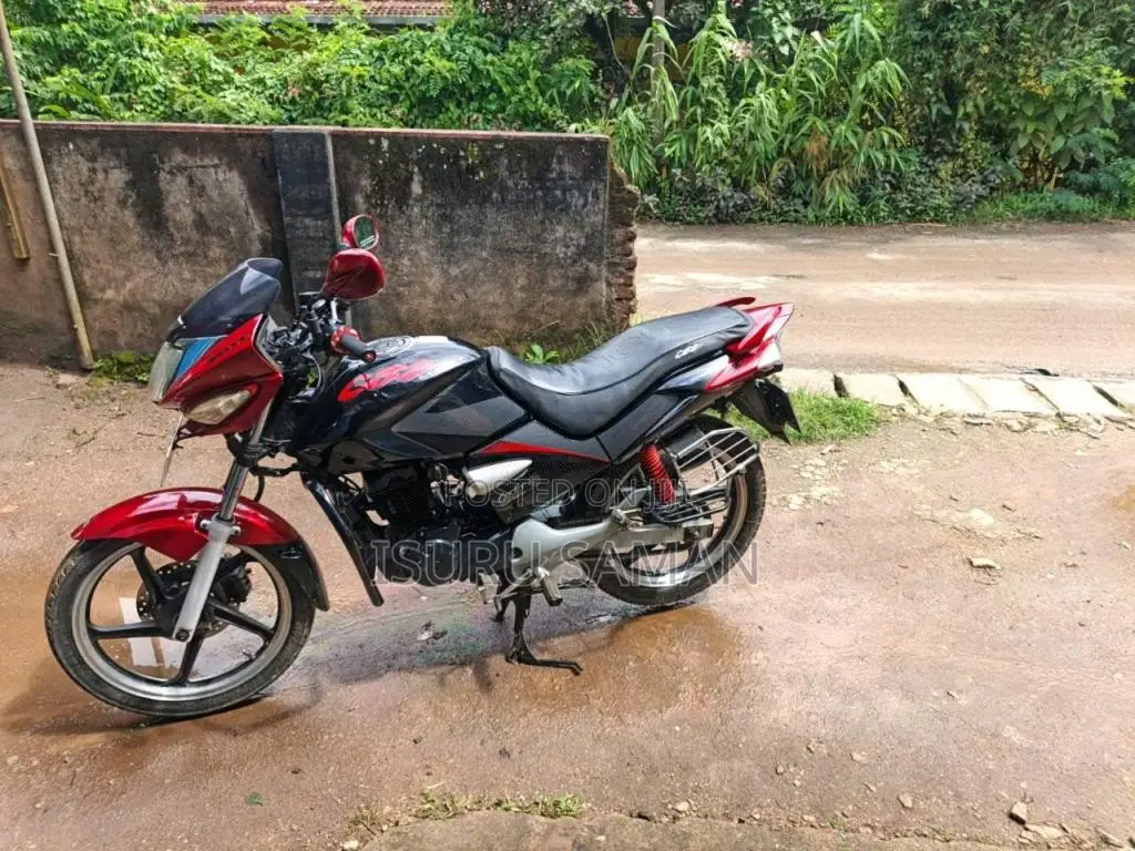 Hero CBZ 2010 Motorbike (Used)