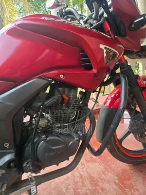 Hero Hunk 2013 Motorbike (Used)