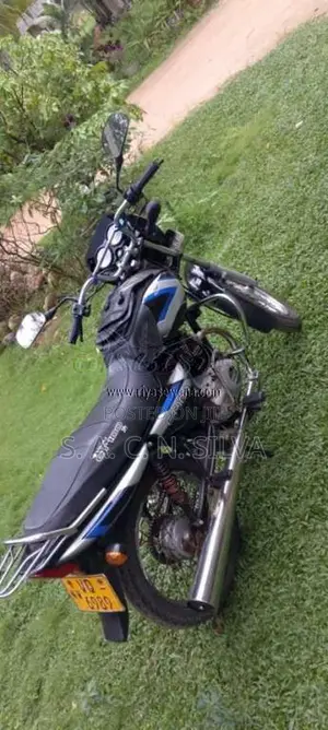 Bajaj CT-100 2010 Motorbike (Used)