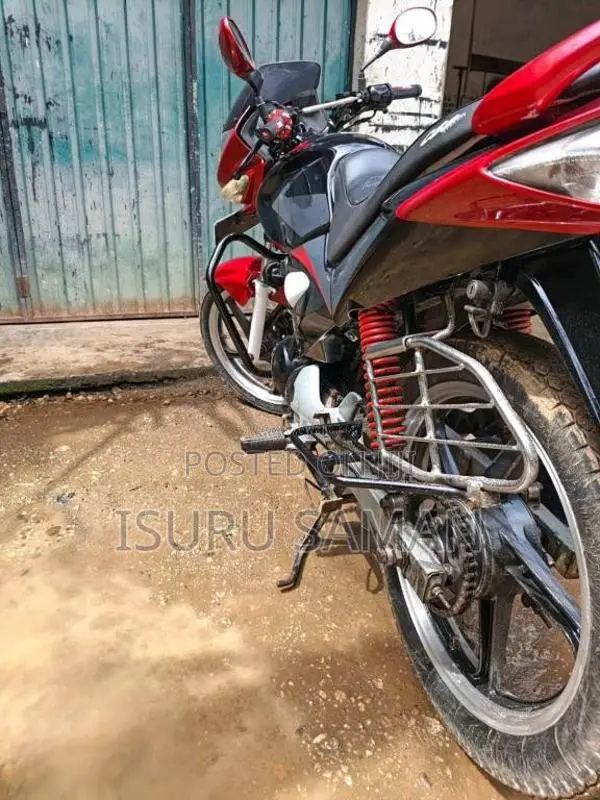 Hero CBZ 2010 Motorbike (Used)