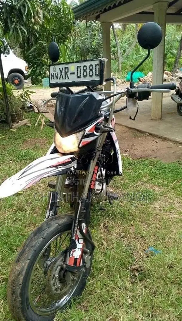 Kawasaki Kawasaki 2010 Motorbike (Used)