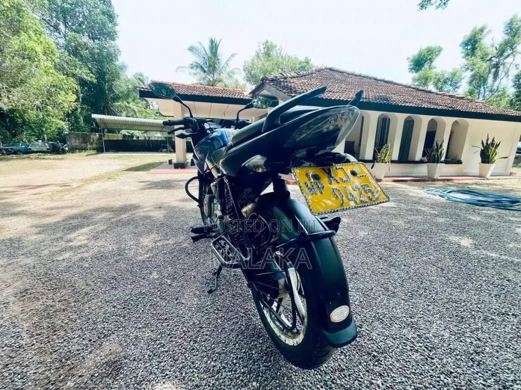 Bajaj Pulsar 2011 Motorbike (Used)