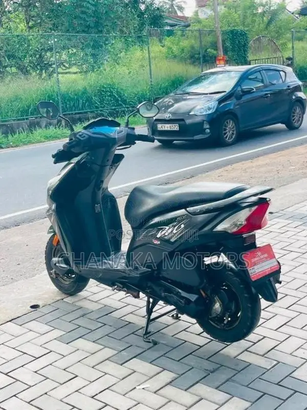 Honda Dio Dx 2019 Motorbike (Used)