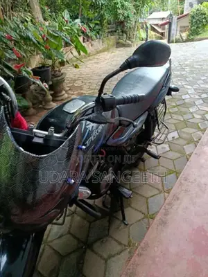 Bajaj Discover 2010 Motorbike (Used)