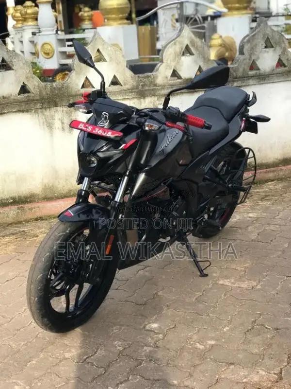 Bajaj Pulsar N160 2025 Motorbike (Used)
