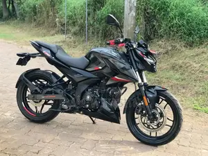 Bajaj Pulsar N160 2025 Motorbike (Used)