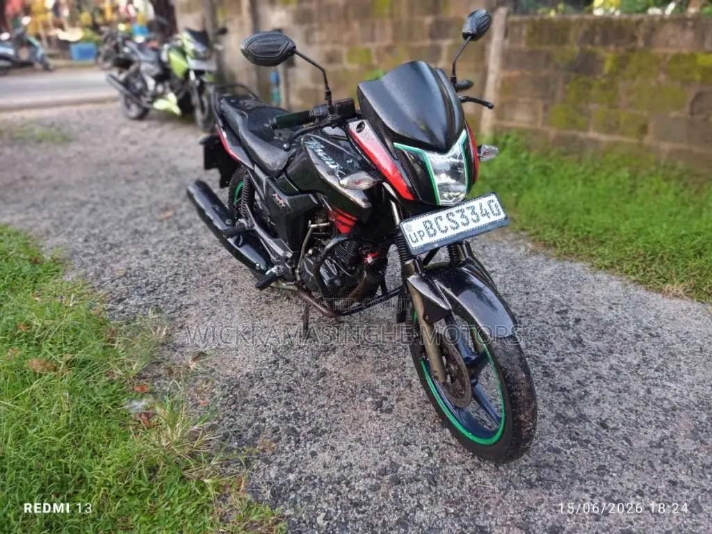 Hero Hunk 2015 Motorbike (Used)