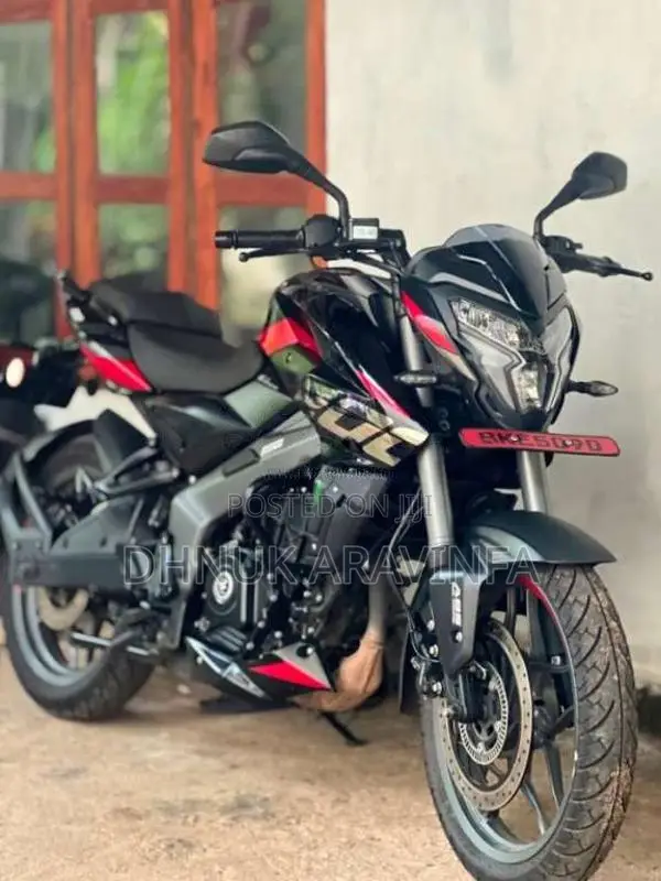 Bajaj Pulsar NS200 2025 Motorbike (Used)