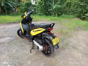 Aprilia SR 125 2019 Motorbike (Used)