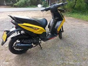 Aprilia SR 125 2019 Motorbike (Used)