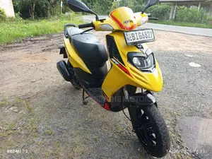 Aprilia SR 125 2019 Motorbike (Used)