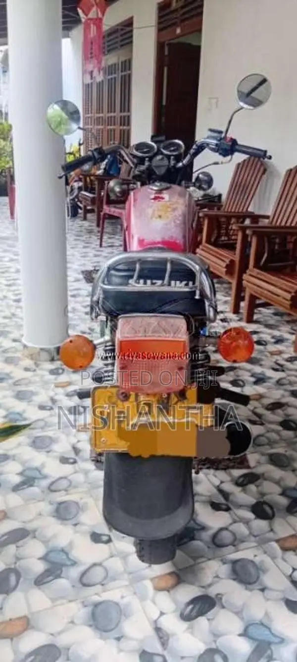 Suzuki GN125 2002 Motorbike (Used)