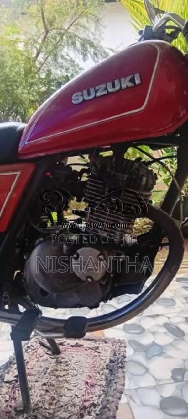 Suzuki GN125 2002 Motorbike (Used)