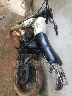 Yamaha Xt 200cc 1984 Motorbike (Used)