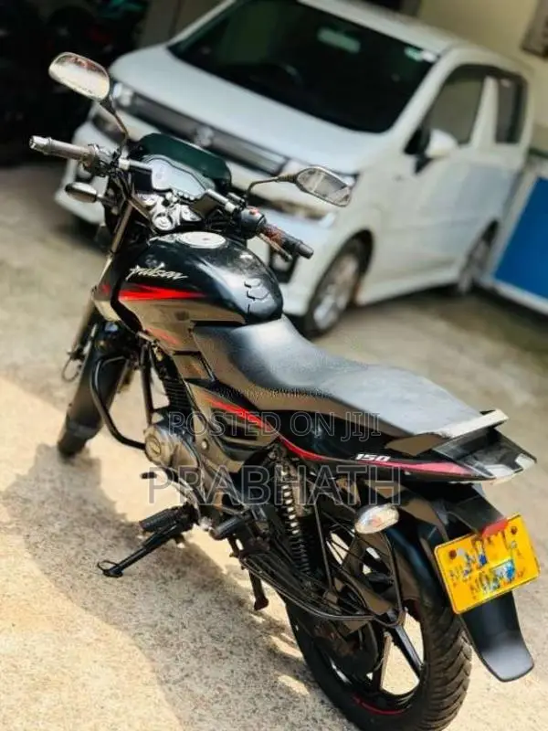 Bajaj Pulsar 2017 Motorbike (Used)