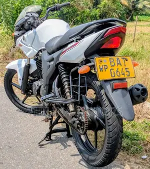Yamaha SZ 2013 Motorbike (Used)