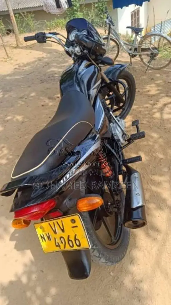 Bajaj Platina 2010 Motorbike (Used)