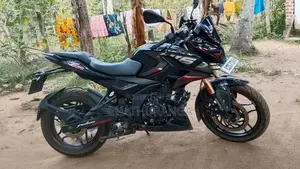 Bajaj N160 2025 Motorbike (Used)
