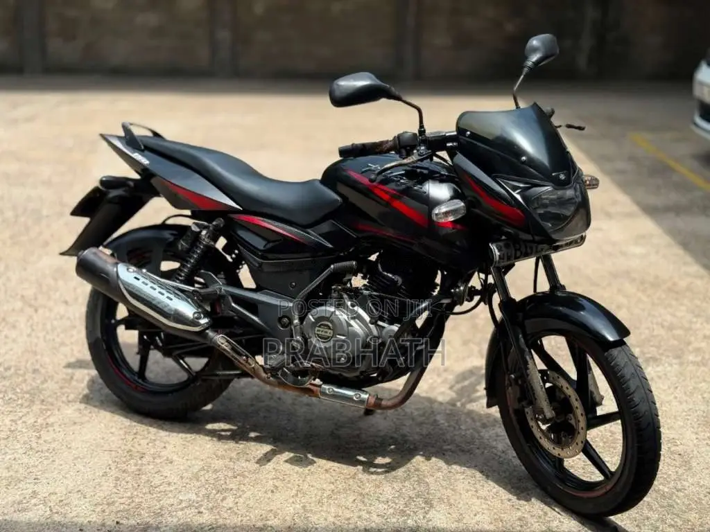 Bajaj Pulsar 2017 Motorbike (Used)