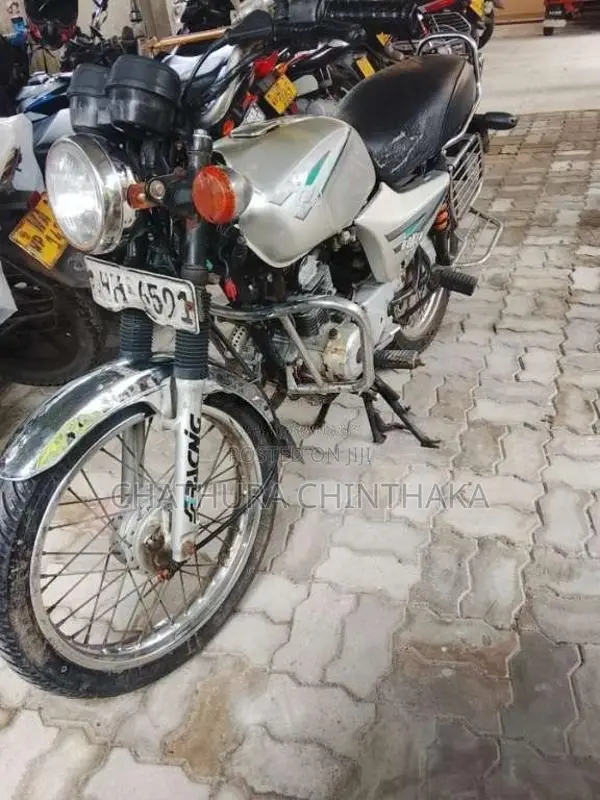 Bajaj Boxer 2003 Motorbike (Used)