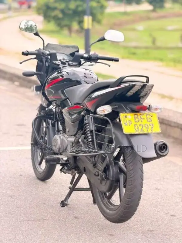 Bajaj Pulsar 150 2017 Motorbike (Used)