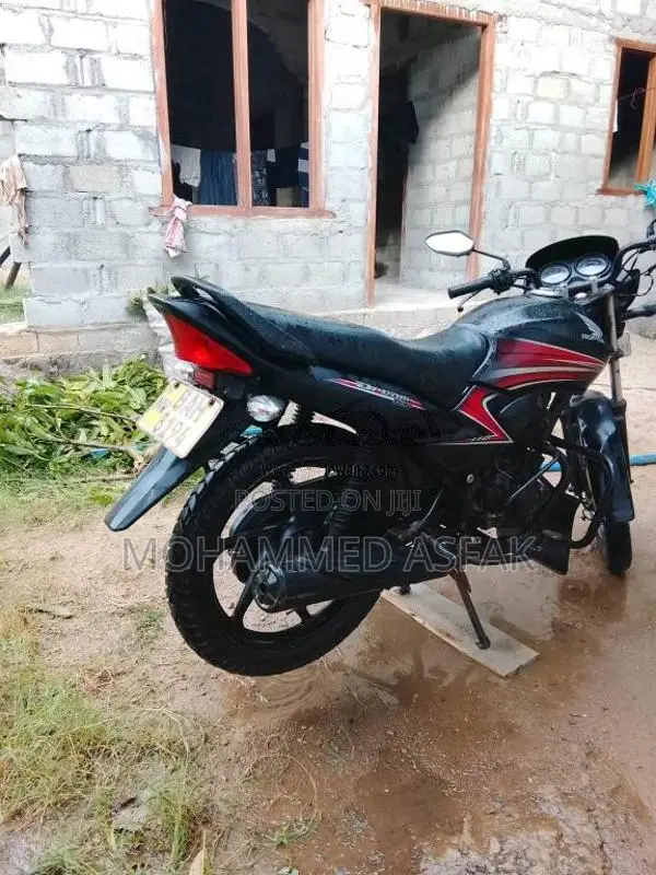 Honda Dream Yuga 2012 Motorbike (Used)