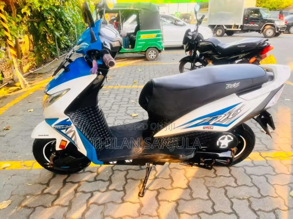 Honda Dio 2019 Motorbike (Used)