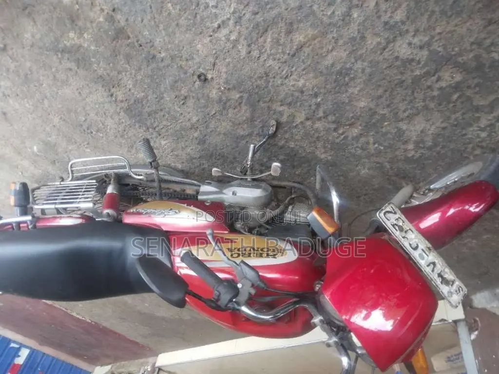 Hero-Honda Splendor 2005 Motorbike (Used)