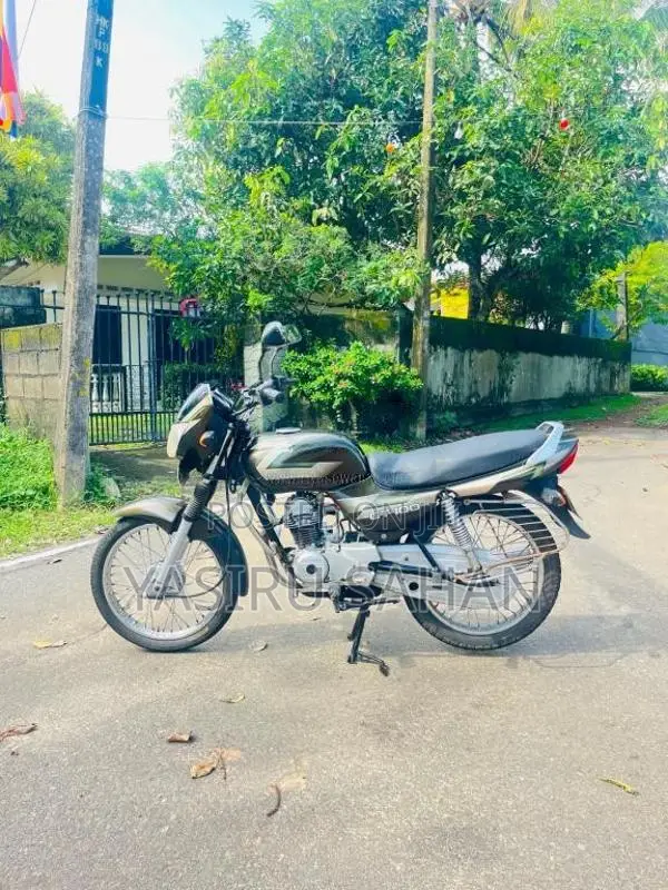 Bajaj CT-100 2005 Motorbike (Used)