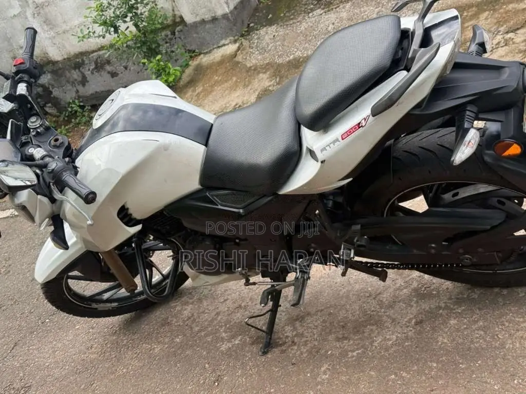 TVS Apache 2016 Motorbike (Used)