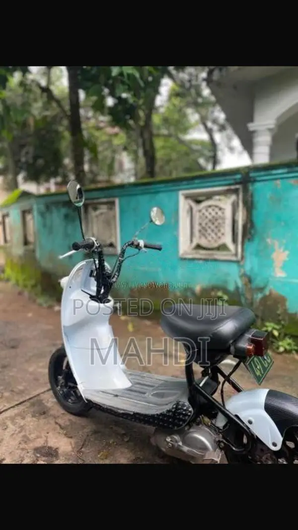 Suzuki Choi Nori 2016 Motorbike (Used)