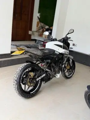 Bajaj Pulsar NS200 2018 Motorbike (Used)