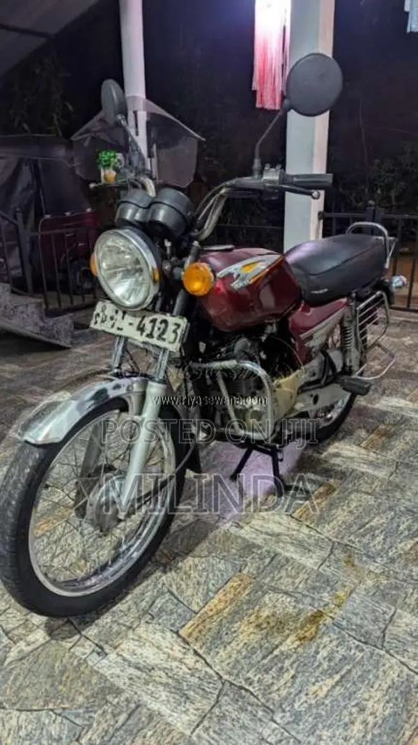 Bajaj Boxer Ct 2004 Motorbike (Used)