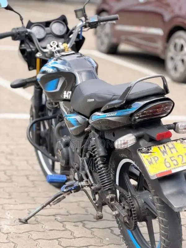 Bajaj Discover 2011 Motorbike (Used)
