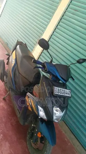 Yamaha Zr 2018 Motorbike (Used)