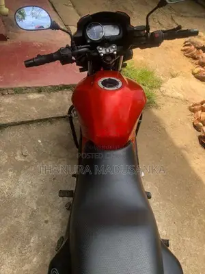 Suzuki GS150R 2014 Motorbike (Used)