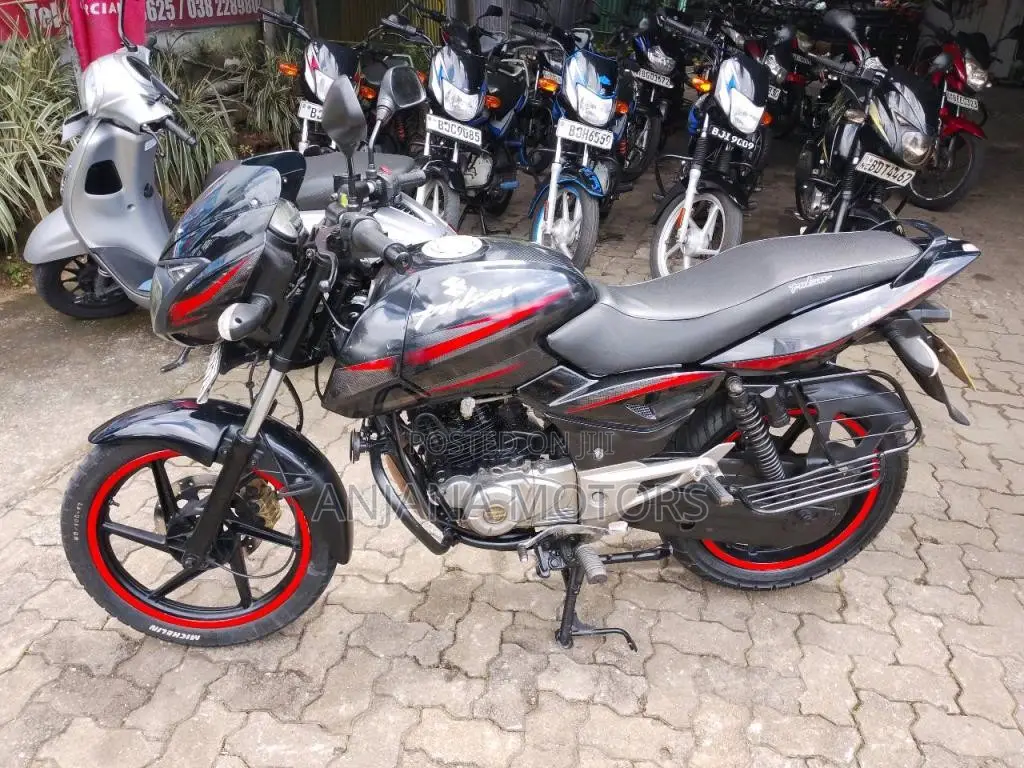 Bajaj Pulsar 2017 Motorbike (Used)