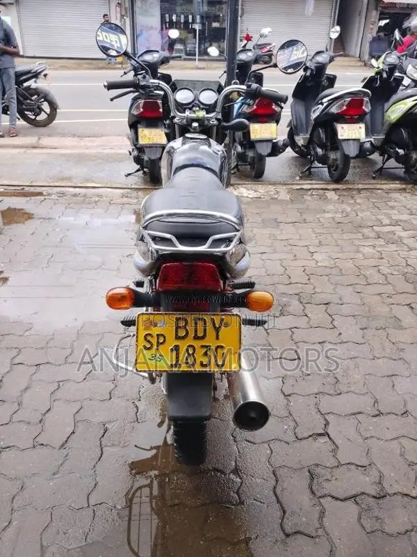 Bajaj CT-100 2016 Motorbike (Used)