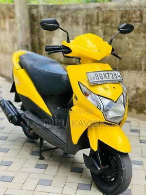 Honda Dio 2015 Motorbike (Used)