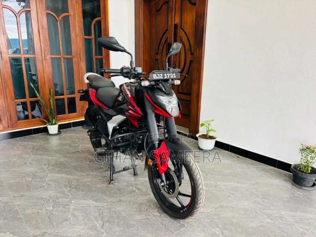 Bajaj Pulsar N125 2025 Motorbike (Used)