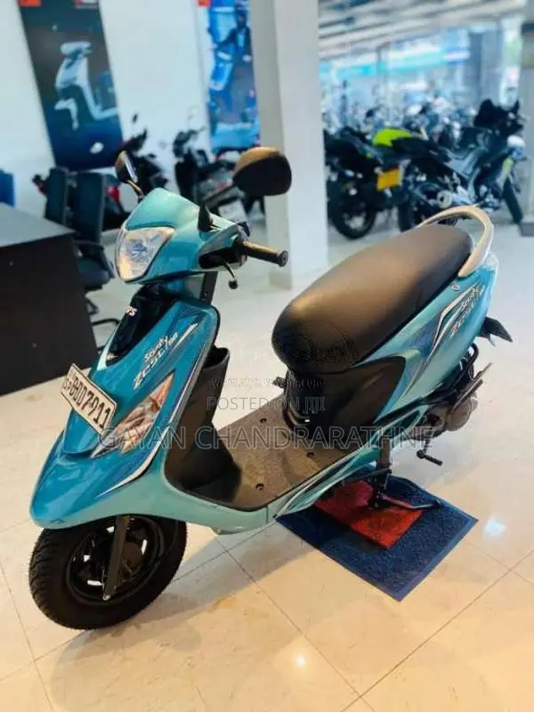 TVS Scooty Zest 2015 Motorbike (Used)