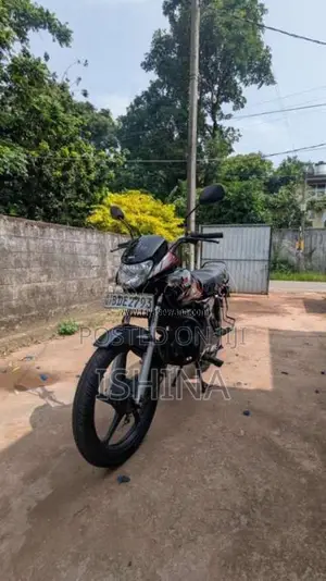 Hero HF-Deluxe 2017 Motorbike (Used)