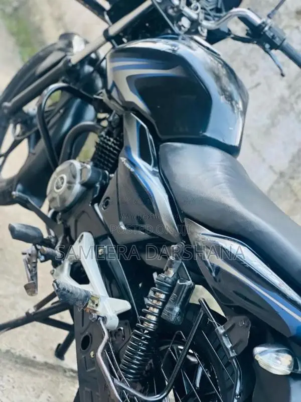 Bajaj Discover M 2015 Motorbike (Used)