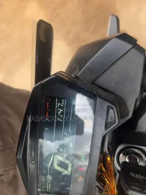 Hero Hunk 160r 2025 motorcycle (Used)