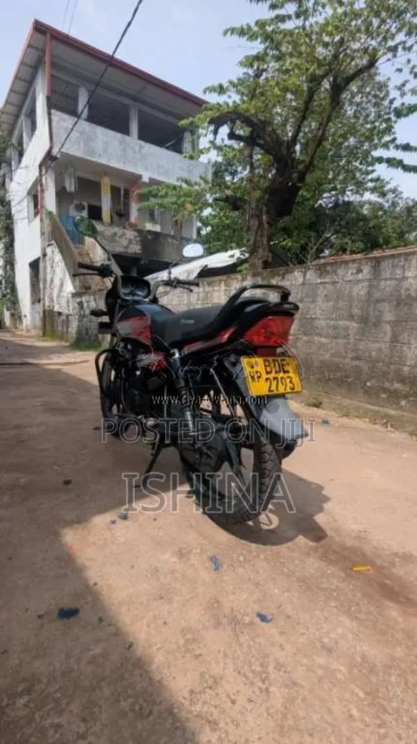 Hero HF-Deluxe 2017 Motorbike (Used)