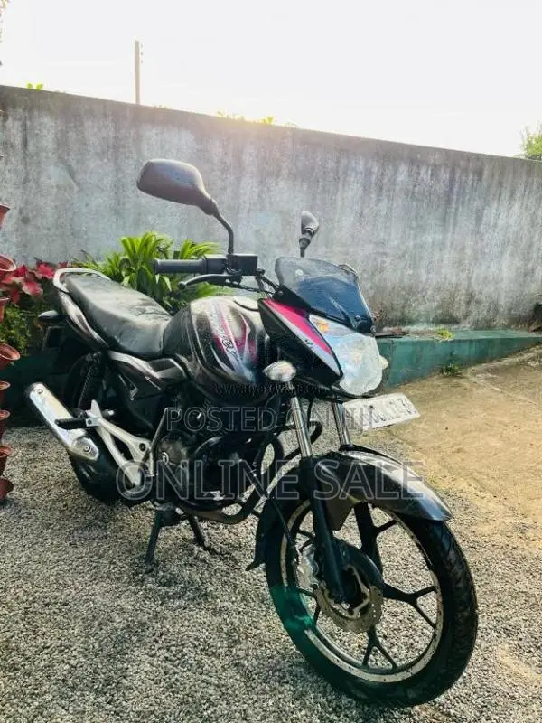 Bajaj Discover 2015 Motorbike (Used)