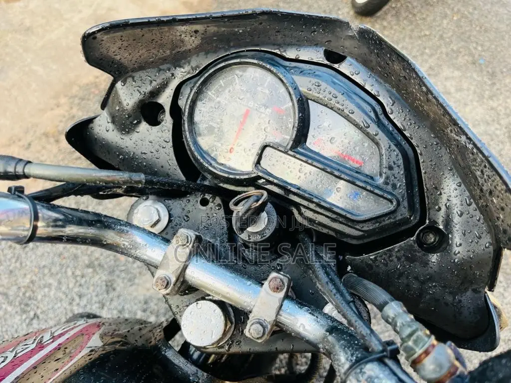 Bajaj Discover 2015 Motorbike (Used)
