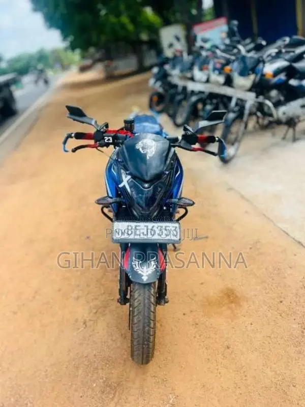 Bajaj Pulsar NS200 2016 Motorbike (Used)